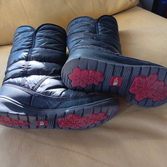 Northface black snow boots mid length - Picture 3 of 4